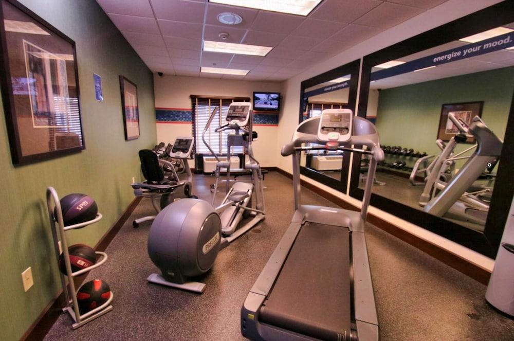 Hampton Inn & Suites Jacksonville - Beach Blvd/Mayo Clinic photo 42