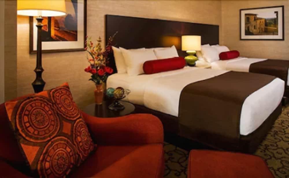 Casino Del Sol Resort photo 9