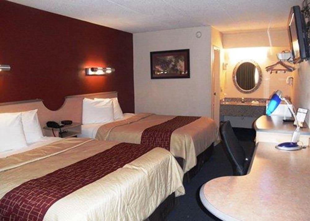 Rodeway Inn photo 3
