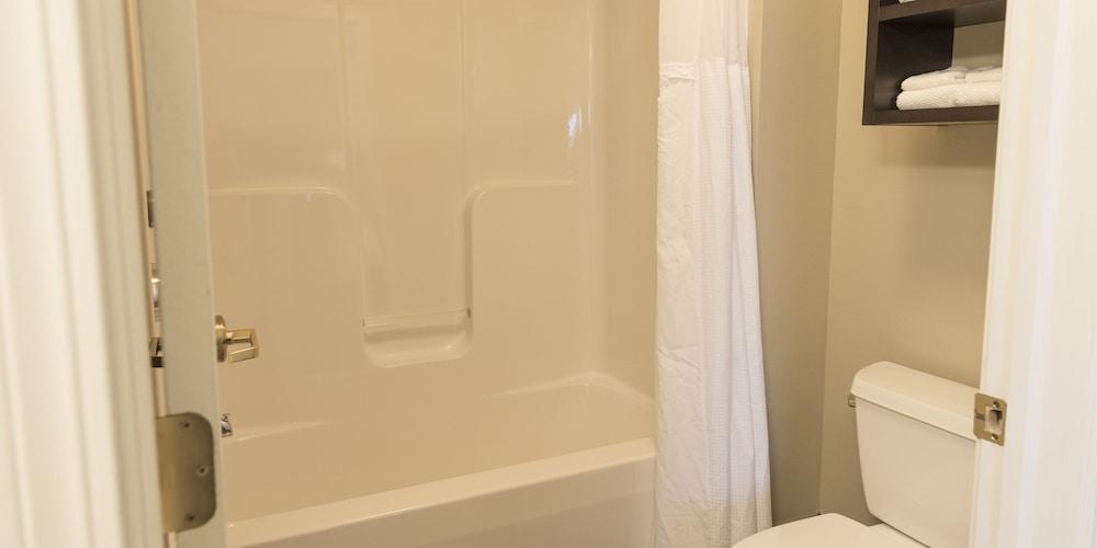 Staybridge Suites Fargo by IHG photo 43