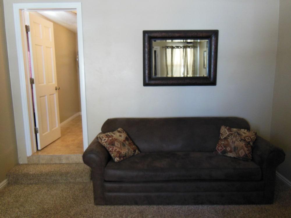Mountain Ridge Cabins and Lodging photo 29