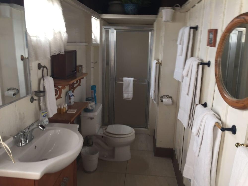 Seacrest Inn photo 89