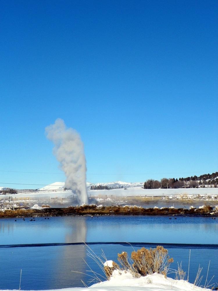 Hunters Hot Springs Resort photo 4
