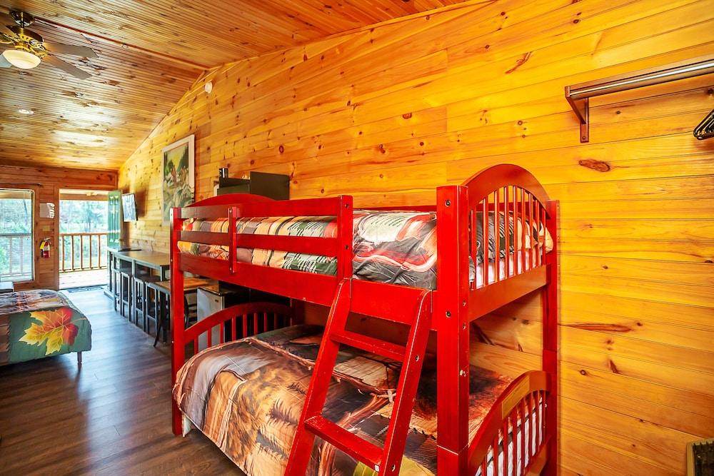 Bigfoot Lodge Room Two photo 2