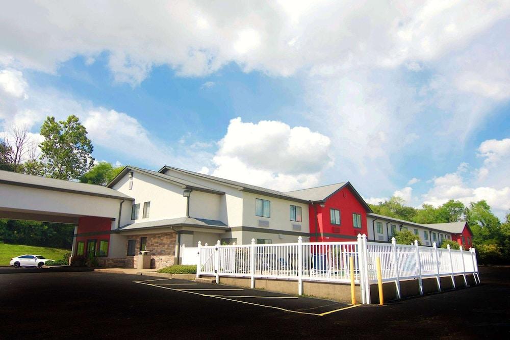 Ramada by Wyndham Tell City photo 23