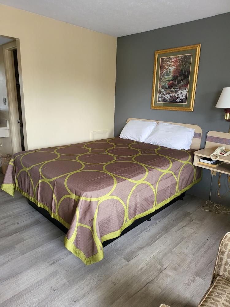 Budget Host Inn Bristol photo 2