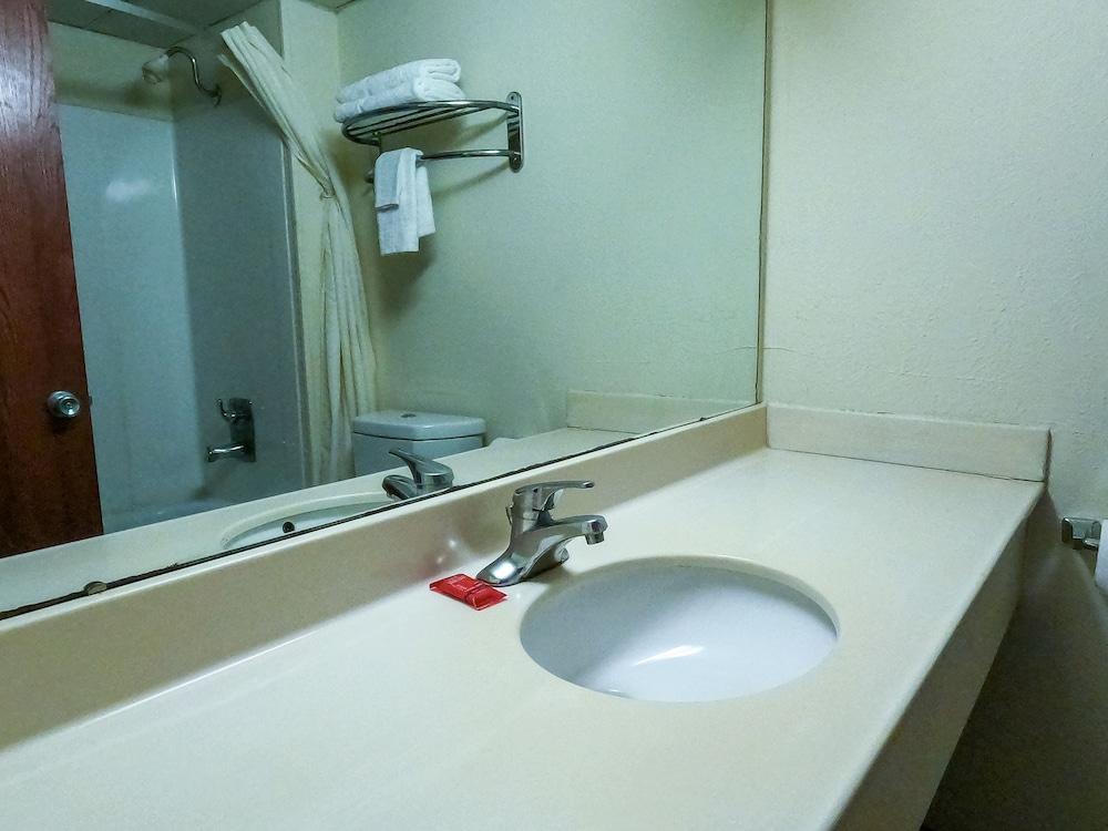 Salina Inn photo 4