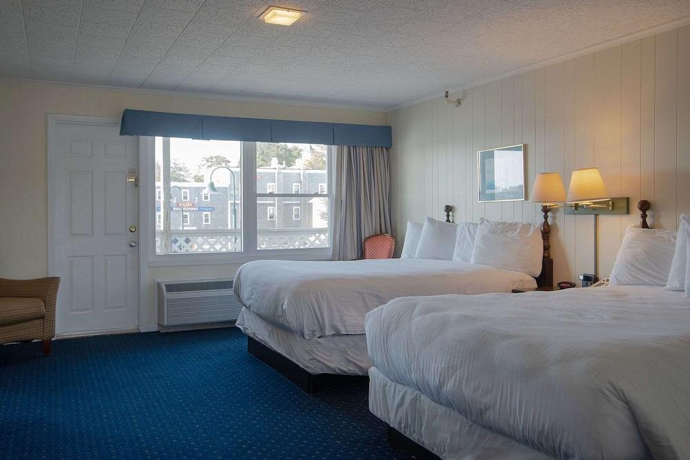 Fishermans Wharf Inn photo 57