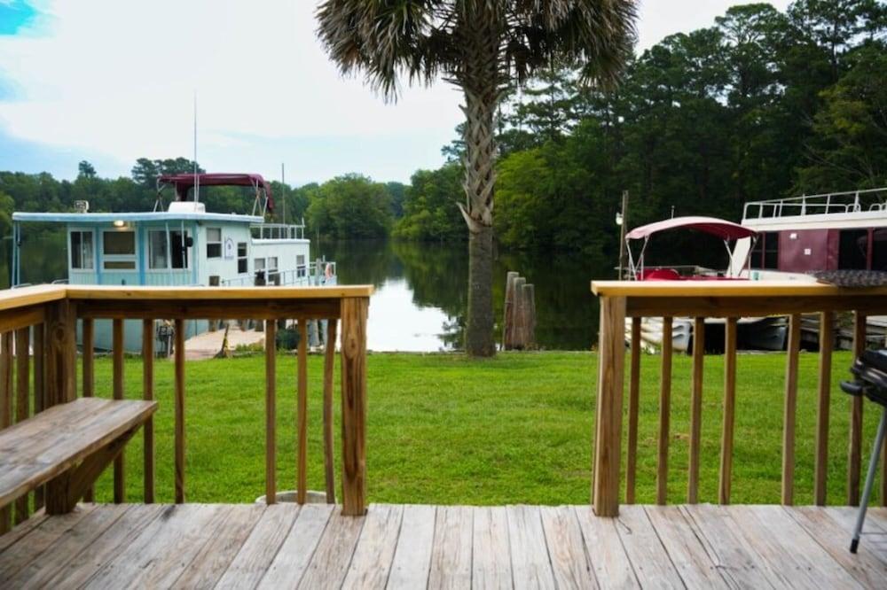 Bells Marina & Resort photo 96