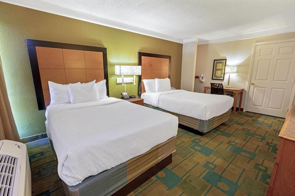 Travelodge by Wyndham Phoenix North photo 14