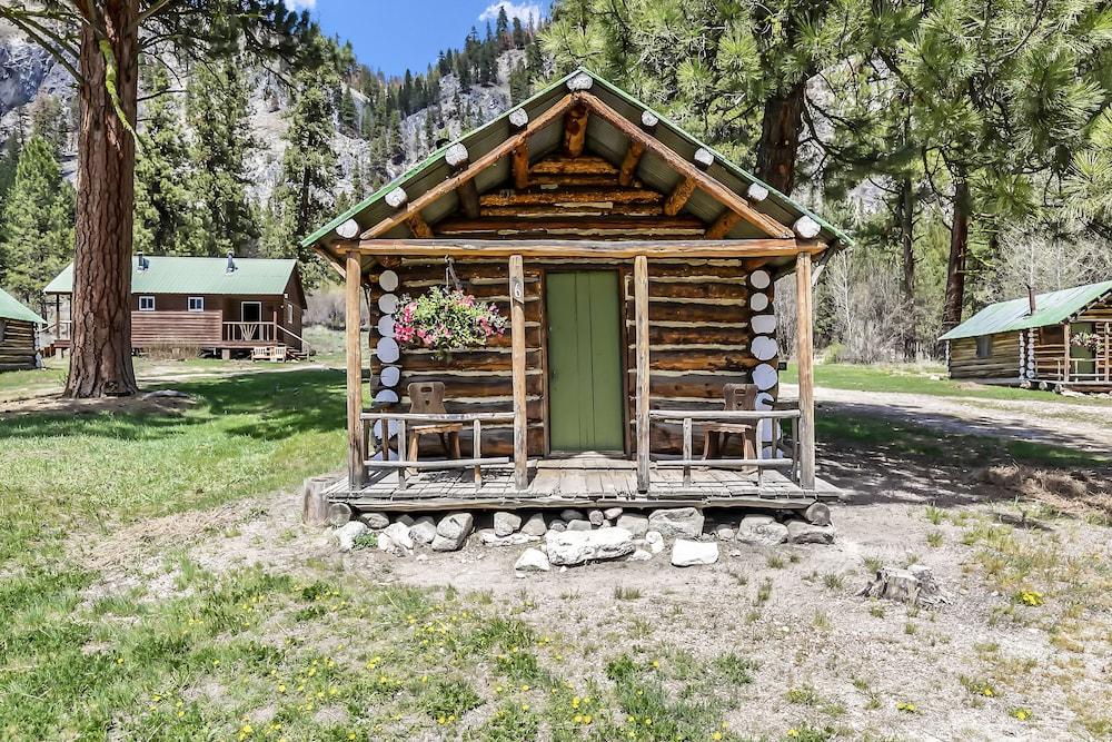 Sawtooth Lodge photo 49