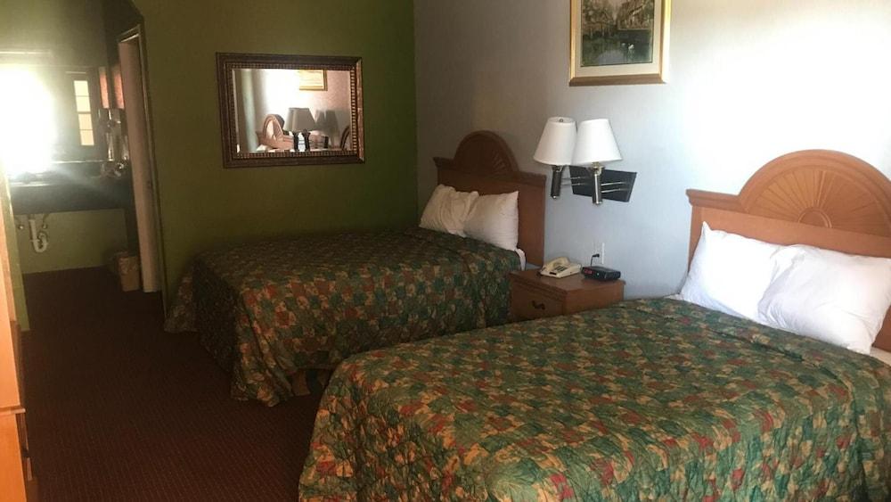Day N Night Inn photo 5