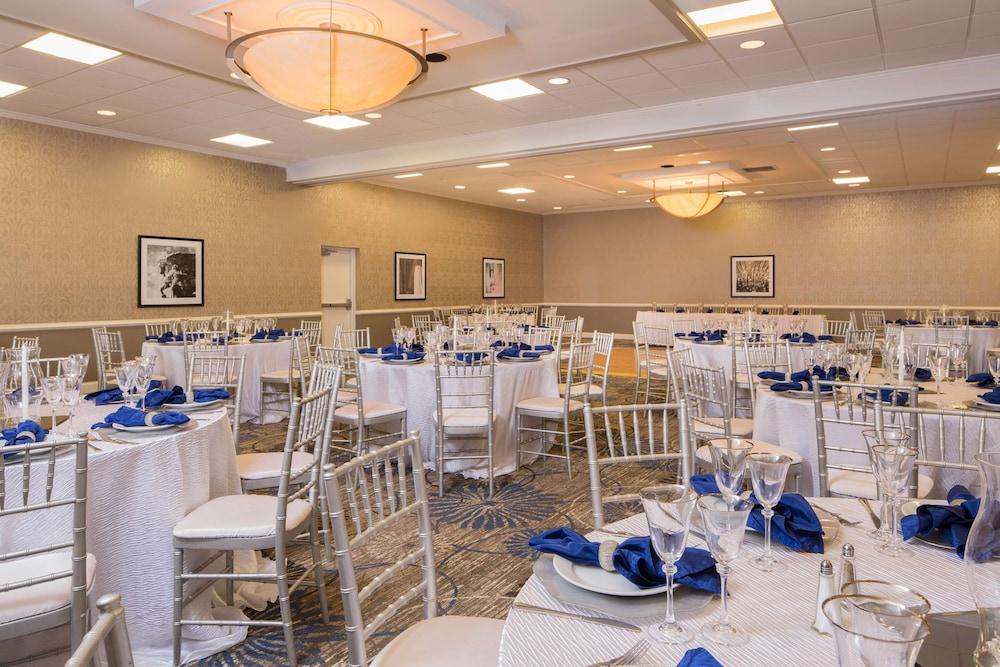 DoubleTree by Hilton Hotel Laurel photo 42