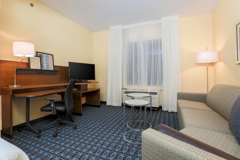 Fairfield Inn & Suites Pleasanton photo 11