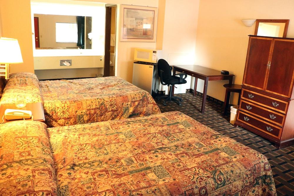 Bedford Inn photo 34