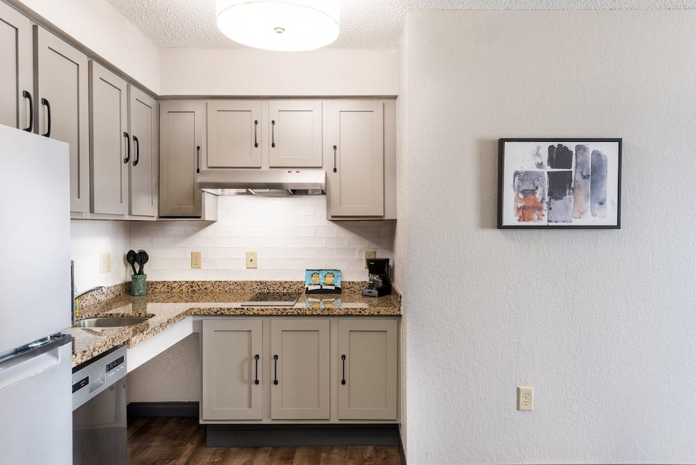 Candlewood Suites Eagan Arpt South - Mall Area by IHG photo 5