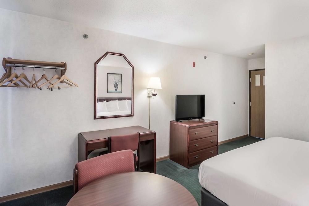 Americas Best Value Inn Wenona photo 10