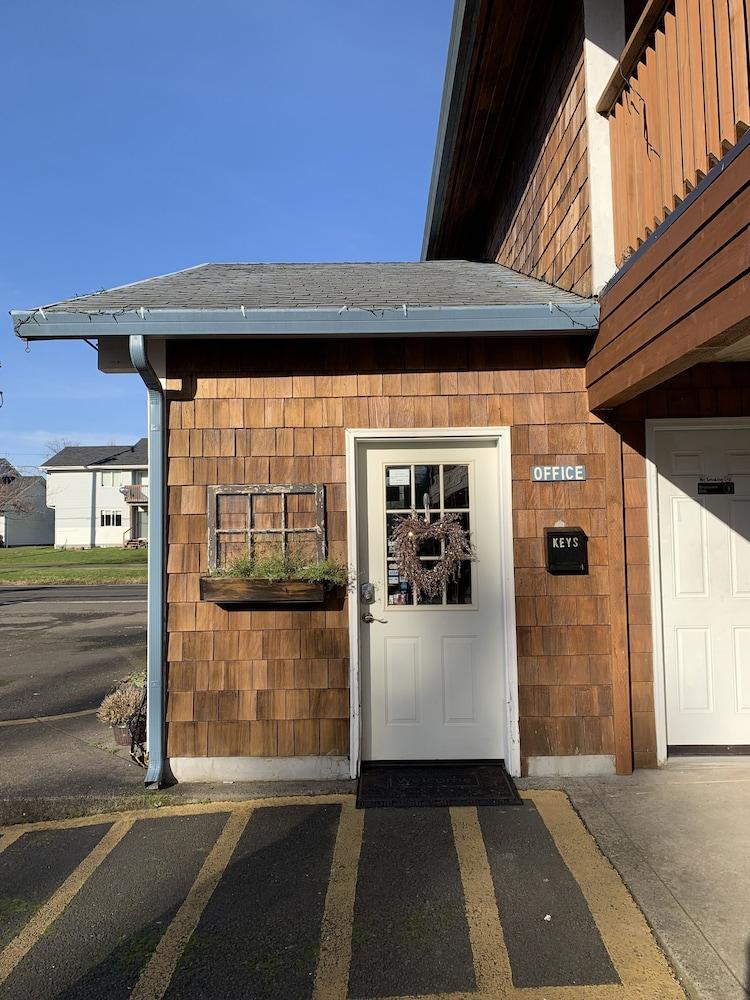 South Jetty Inn photo 90