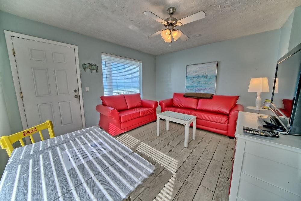 Pineapple Villas on Laguna Beach photo 33