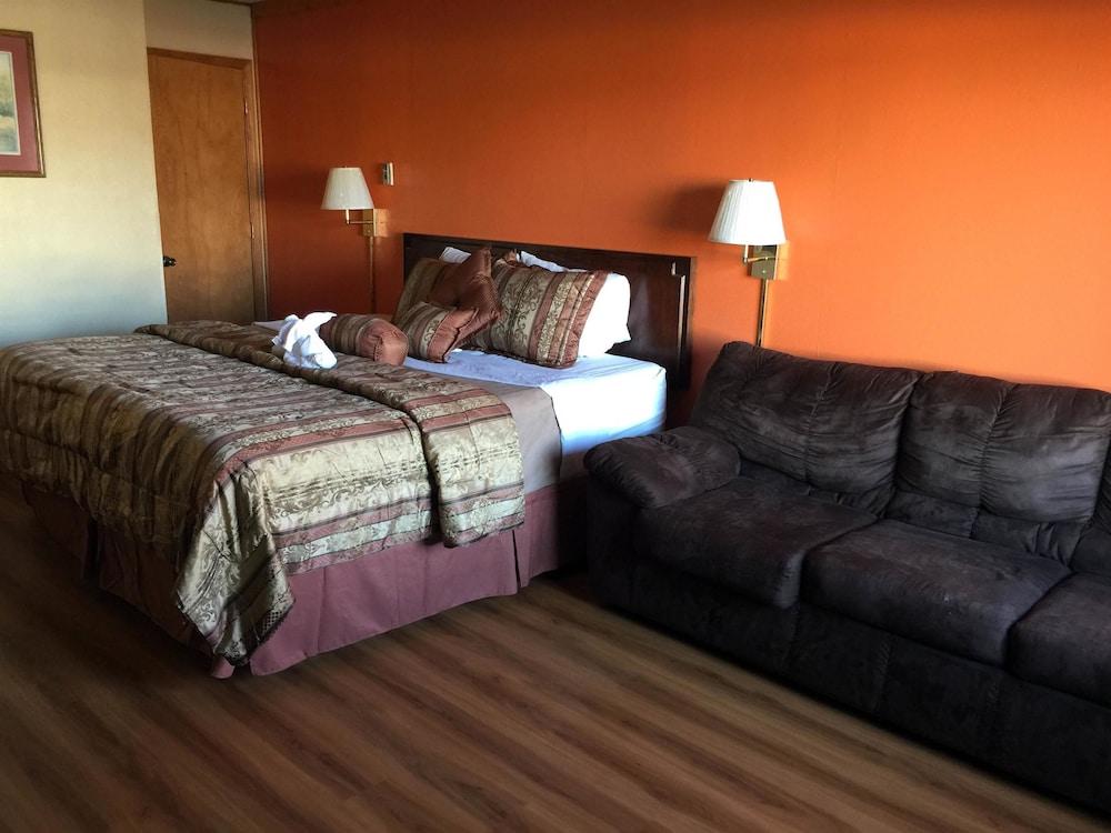 Americas Best Value Inn & Suites Macon at Sunset Dr photo 4