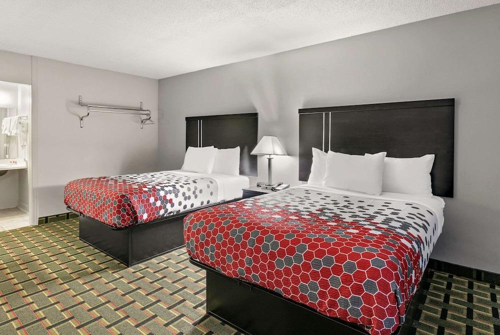 Econo Lodge Clemson - University Area photo 24