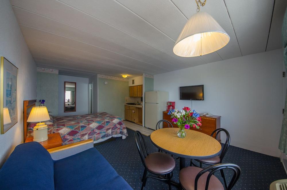 Compass Family Resort photo 4