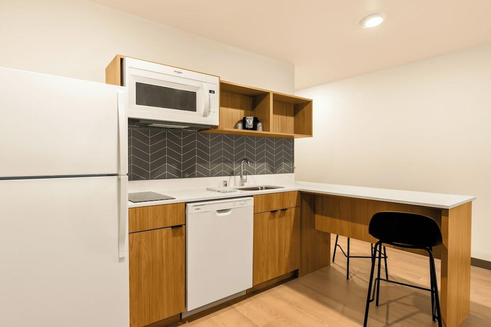 LivAway Suites- Syracuse photo 24