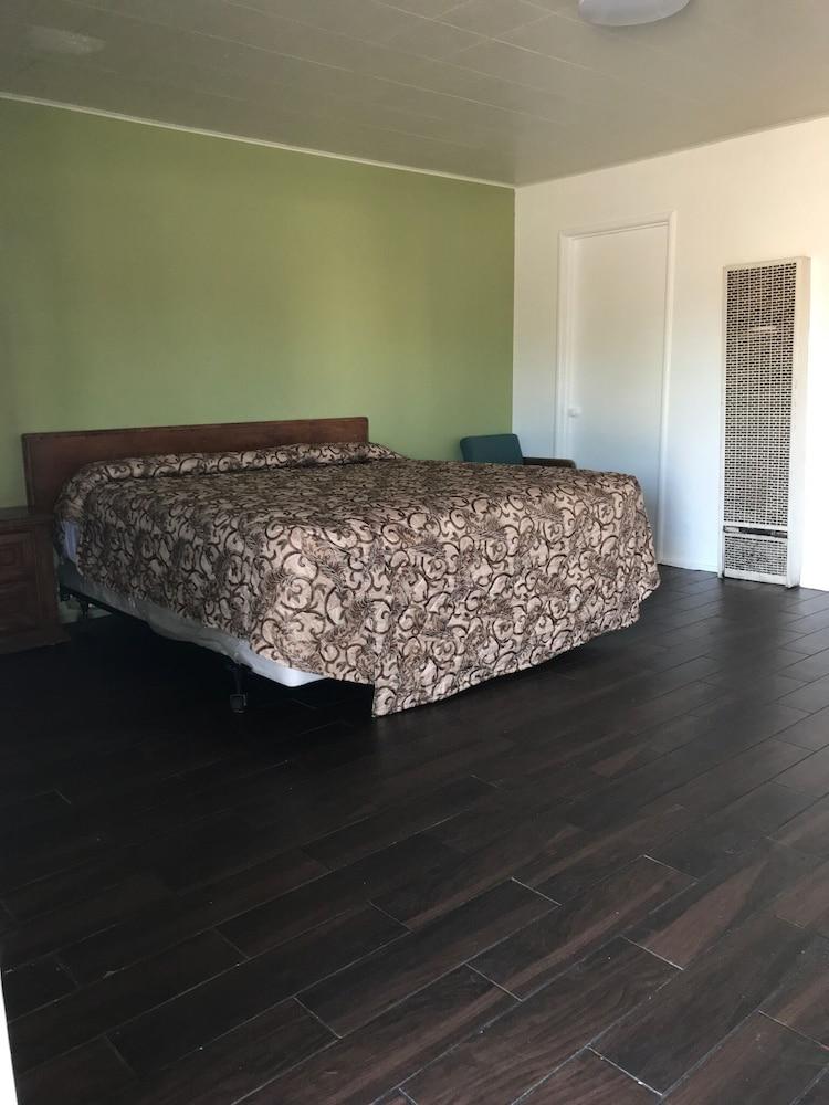 Oak Motel Modesto by Hotel O photo 3