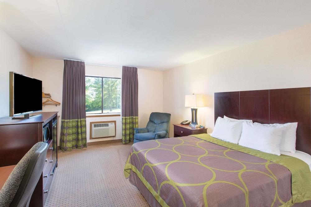 Super 8 by Wyndham Danville photo 6