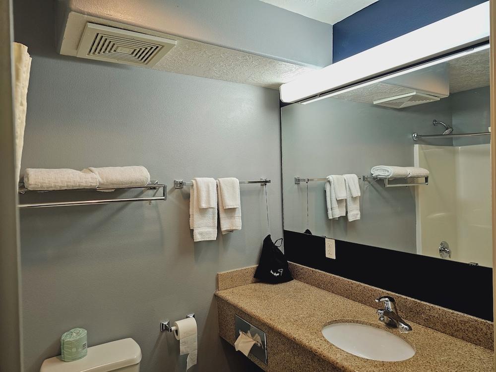 Executive Inn and Suites Extended Stay in Vernal photo 37
