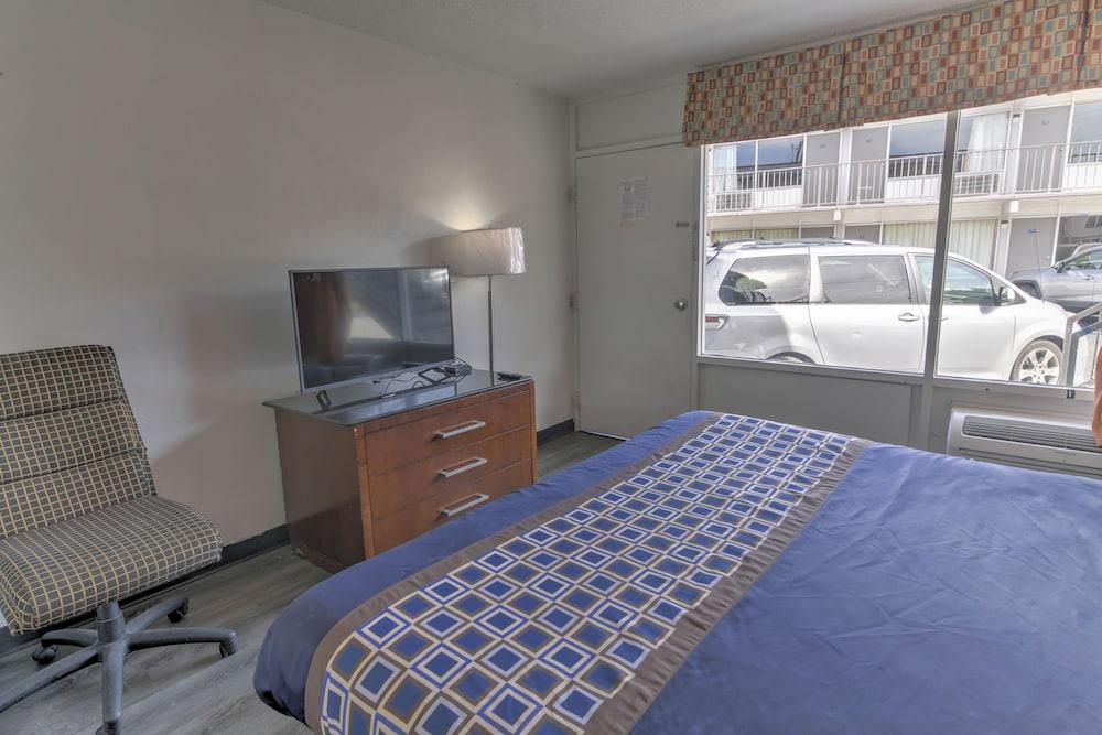 White Marlin Inn photo 6