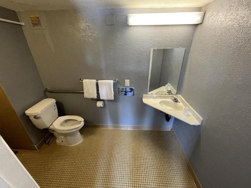 Rodeway Inn Albuquerque West photo 36