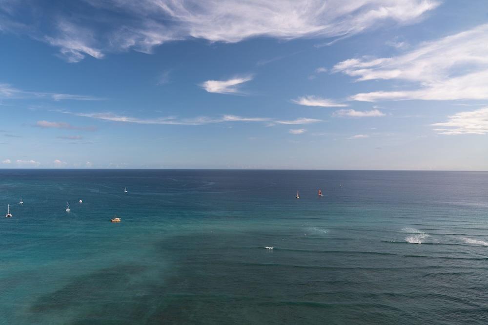 Sheraton Waikiki Beach Resort photo 9