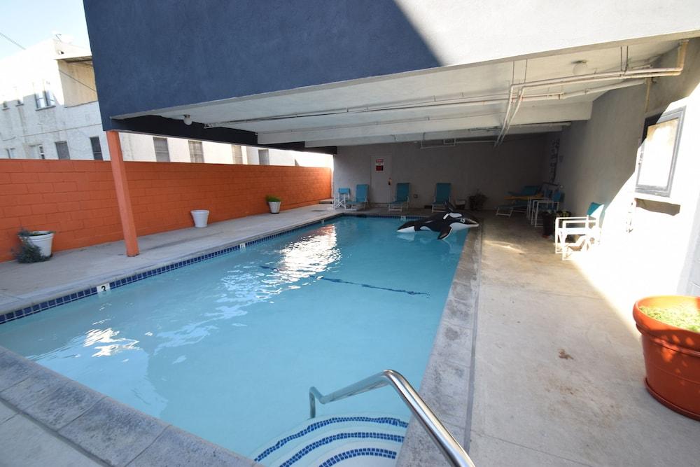 Boutique Hollywood photo 20