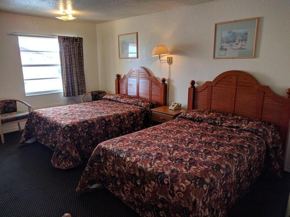 Desoto Motel photo 25