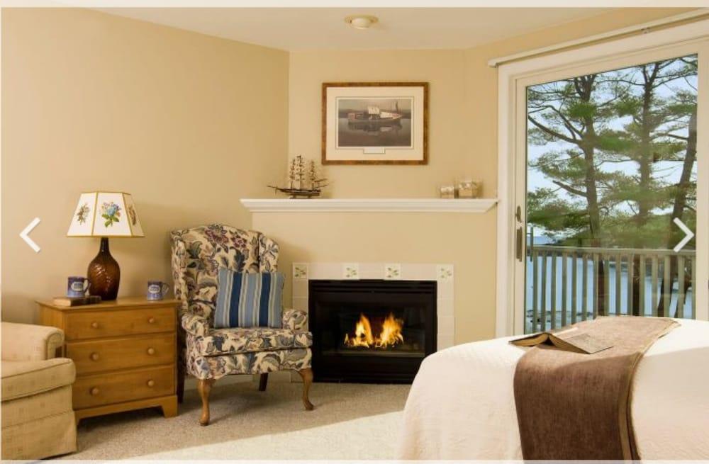 Dockside Guest Quarters & Restaurant photo 8