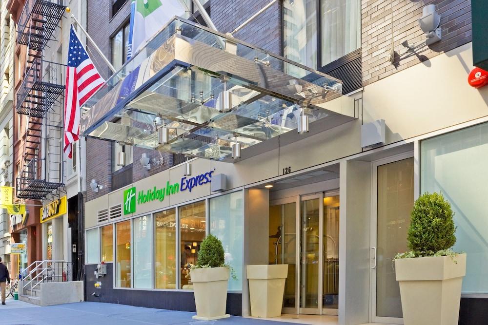 Holiday Inn Express New York City- Wall Street by IHG photo 1