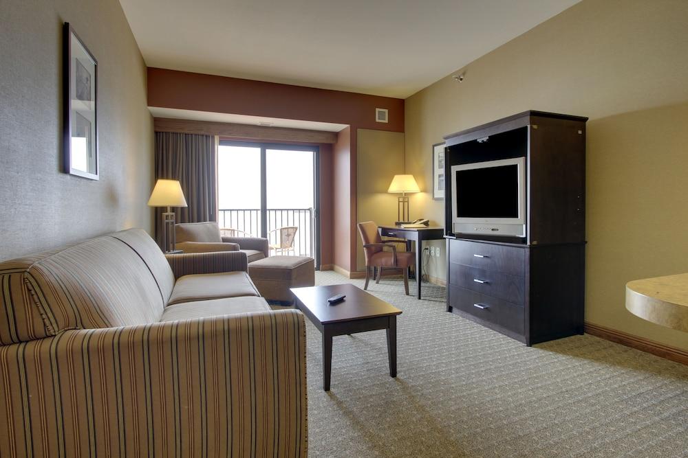 King's Pointe Waterpark Resort photo 45