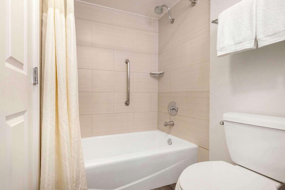 Hilton Grand Vacations Club Paradise Las Vegas photo 17