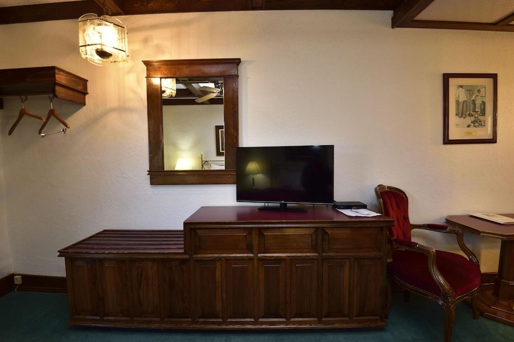 Sequim West Inn photo 16
