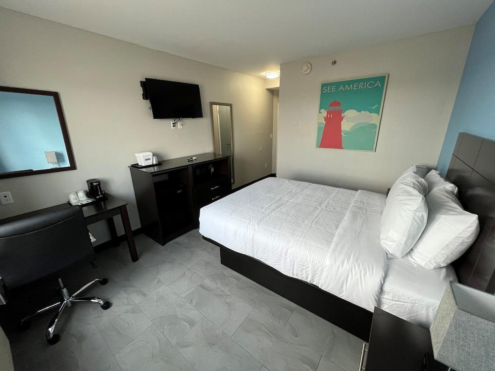 Travelodge by Wyndham Ozone Park photo 7