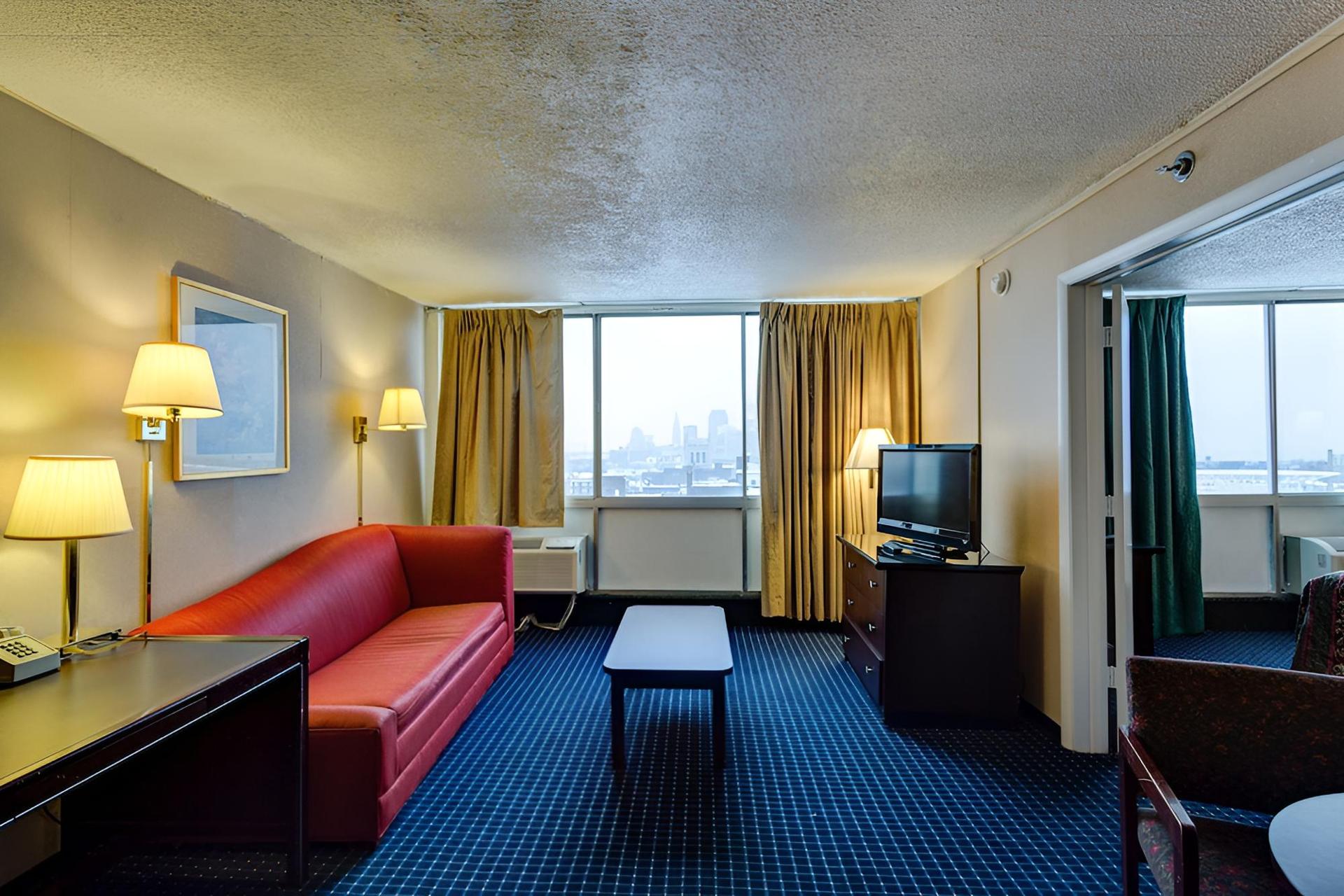 University Hotel & Suites photo 4