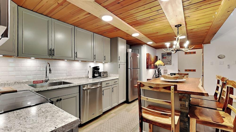 The Timberline Condominiums photo 25