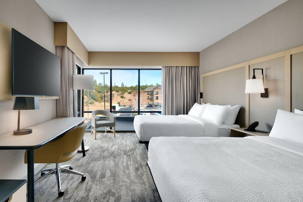 Fairfield Inn & Suites by Marriott Show Low photo 9
