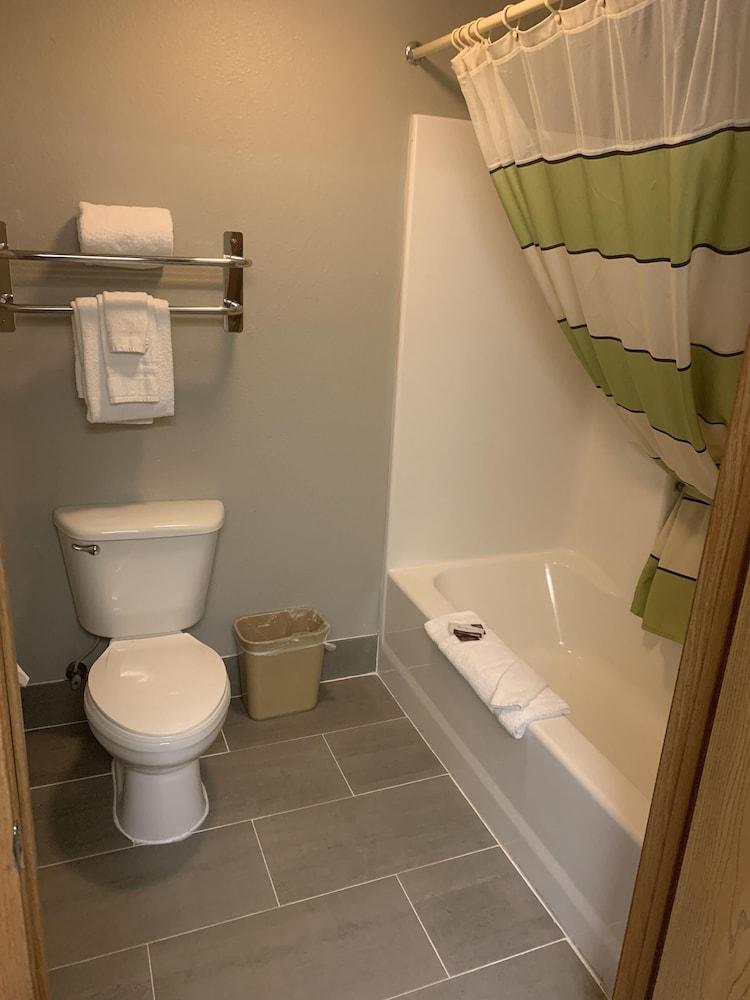 Mammoth Spring Lodge Motel photo 12