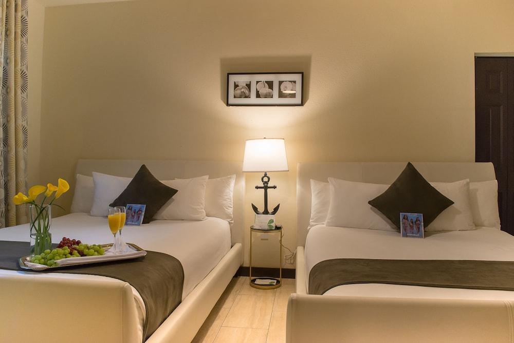 Tradewinds Apartment Hotel photo 9