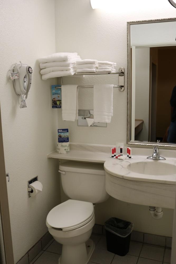 Travelodge by Wyndham Pendleton OR photo 14