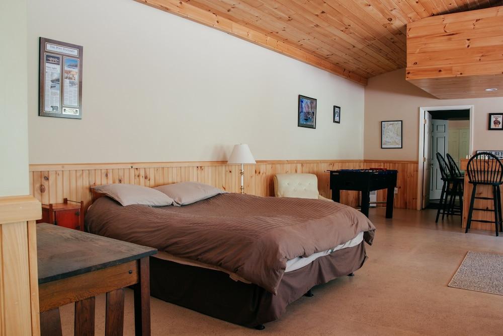 Wellnesste Lodge and Cabin Rentals photo 39