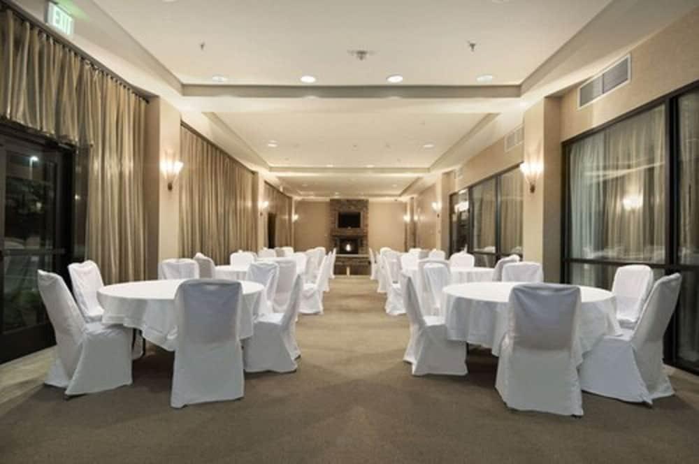 Hampton Inn Jacksonville-Anniston Area photo 62