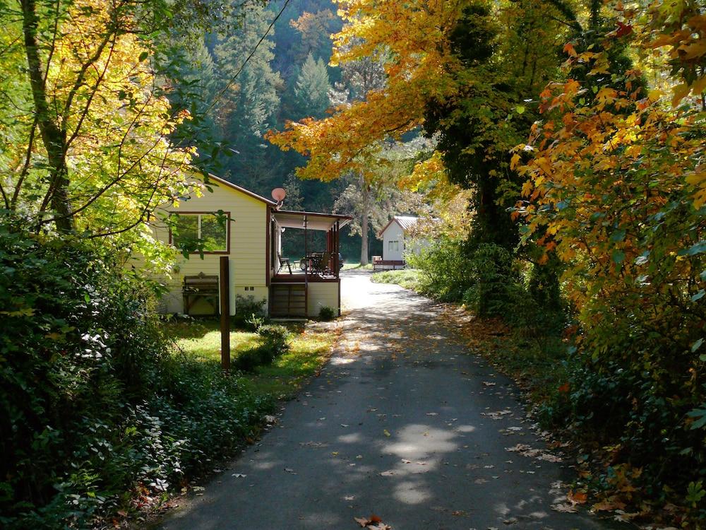 Morrison's Rogue River Lodge photo 19